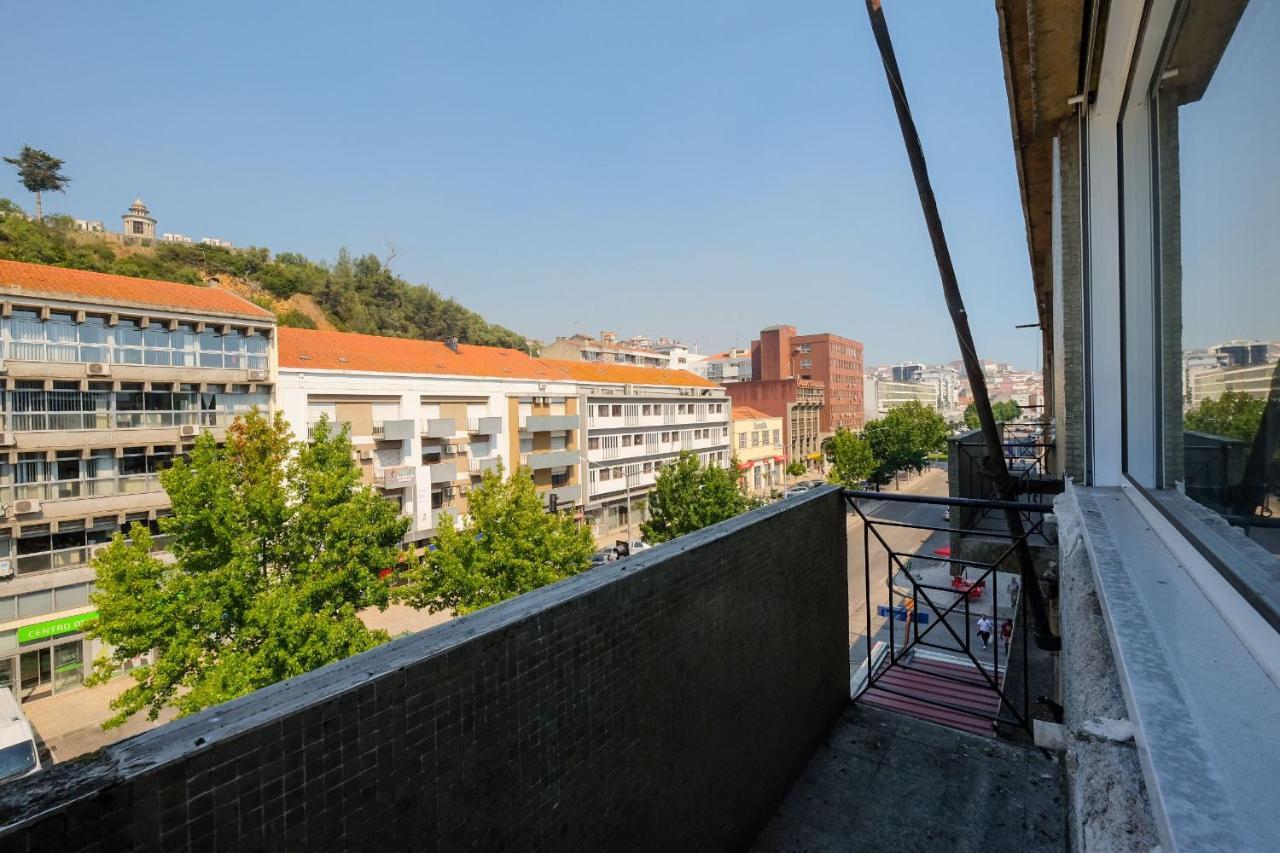 Bus Station Suites & Studios Коимбра Екстериор снимка