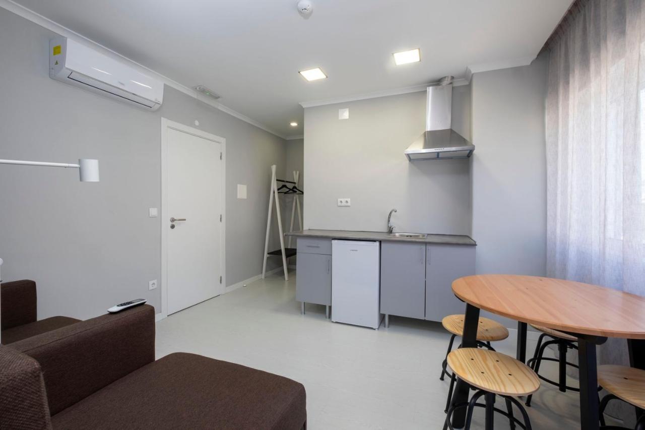 Bus Station Suites & Studios Коимбра Екстериор снимка
