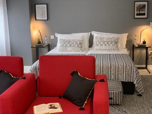 Bus Station Suites & Studios Коимбра Екстериор снимка
